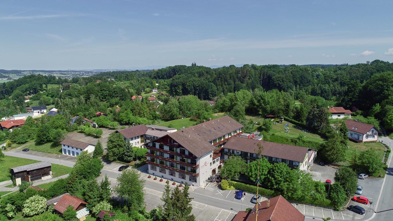 Wellnesshotel Zum Koch Ortenburg المظهر الخارجي الصورة