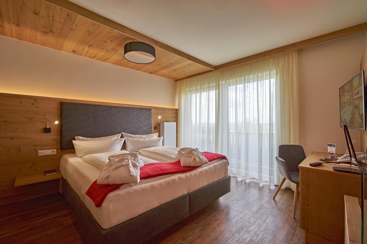 Wellnesshotel Zum Koch Ortenburg المظهر الخارجي الصورة